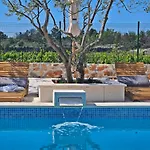 Flamingo - House With Private Pool Vila