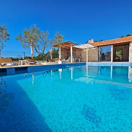 Villa Flamingo - House With Private Pool Gornji Seget