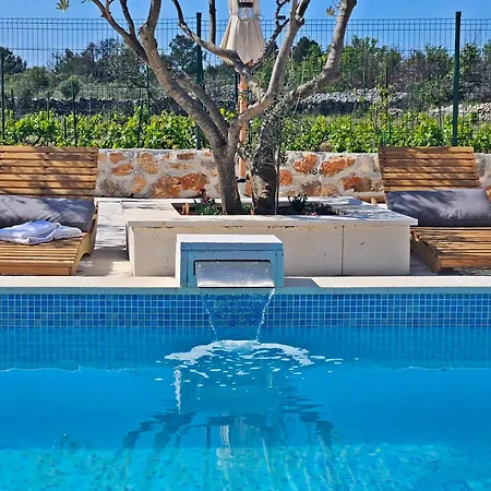 Flamingo - House With Private Pool Villa *