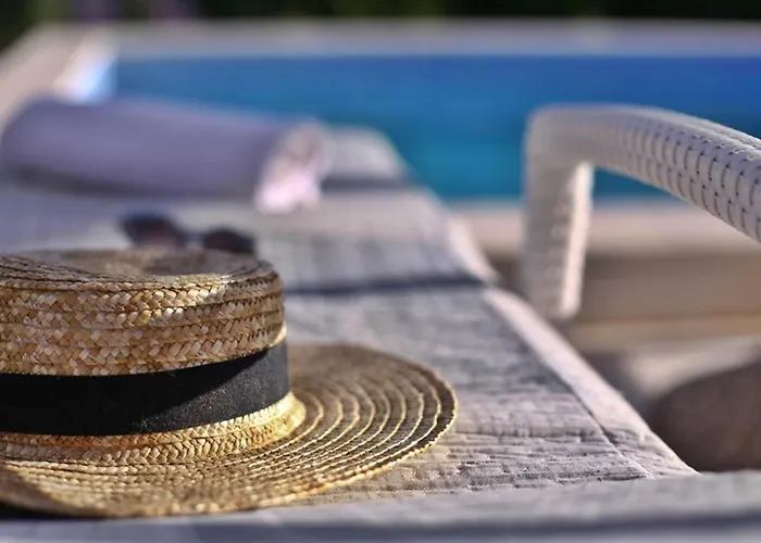 Flamingo - House With Private Pool *