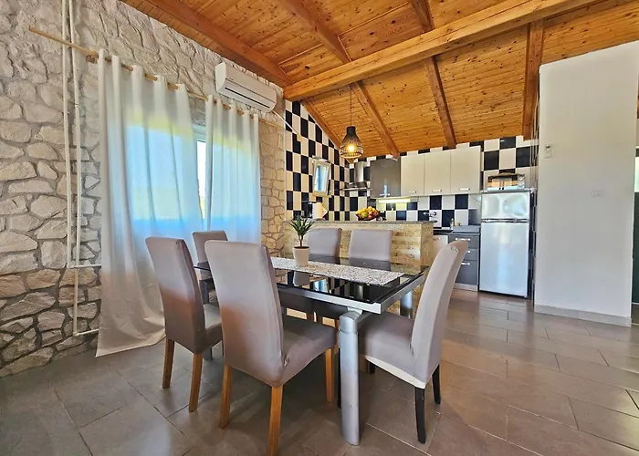 Flamingo - House With Private Pool * Gornji Seget