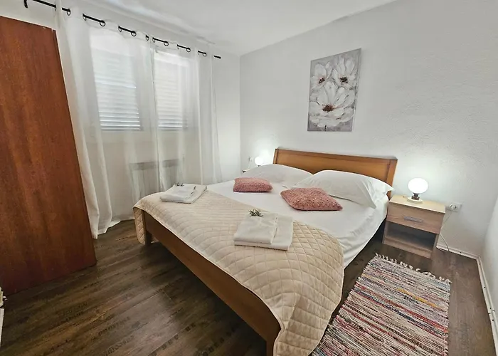 Flamingo - House With Private Pool