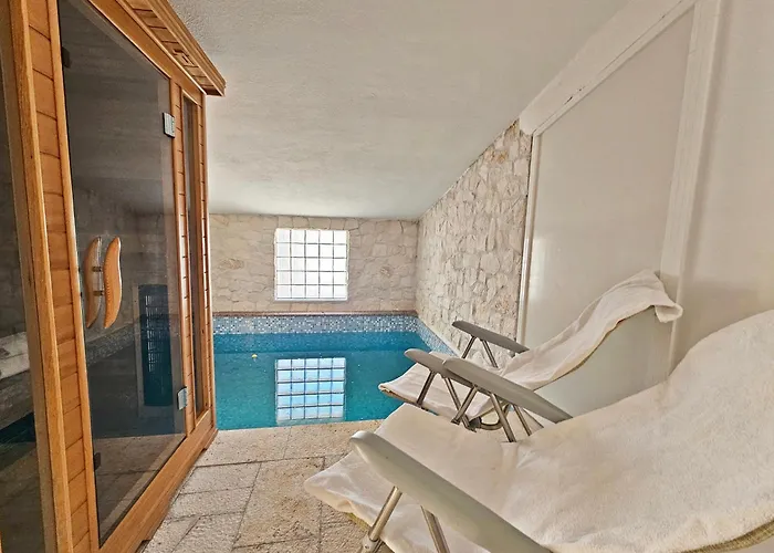 Flamingo - House With Private Pool Villa *