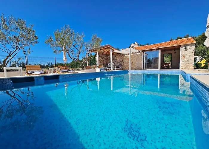 Villa Flamingo - House With Private Pool Gornji Seget