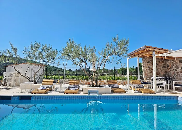 Flamingo - House With Private Pool Villa Gornji Seget