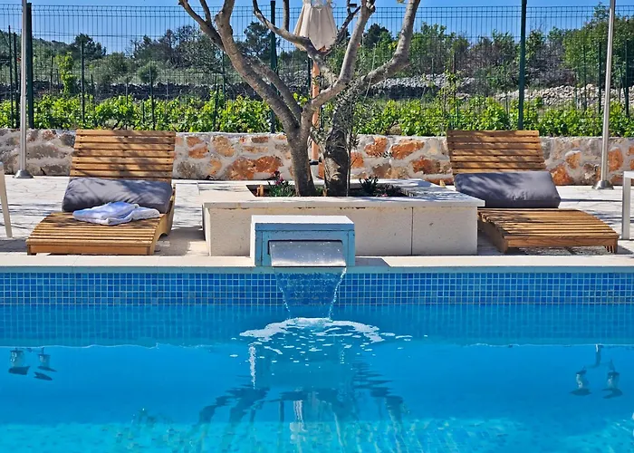 Flamingo - House With Private Pool Villa *